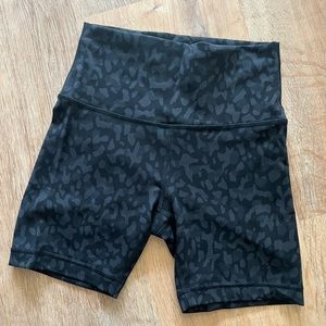 Lululemon Wunder Train Shorts